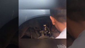 Откручивание болта коленвала Lancer 9 4g18 ( при замене грм )
