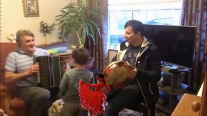 ЦЫГАНОЧКА У МЕНЯ ДОМА  - исполняют-  Виктор Лукашов  гармонь Сергей Белан бубен