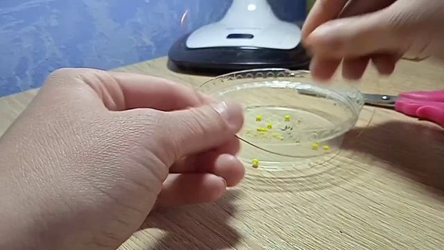 Полевой цветок из бисера/Как его сделать? смотреть онлайн