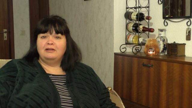 #94 СТРАШИЛКИ НЕМЕЦКОЙ КУХНИ / ХОЛЬГЕР ГОТОВИТ /ЧЕМ КОРМИТЬ МУЖА-НЕМЦА? / BÜRGERIN ГОТОВИТ СОУСЫ смотреть онлайн