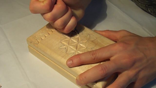 Геометрическая резьба по дереву. Урок 6_2 (geometric wood carving) смотреть онлайн