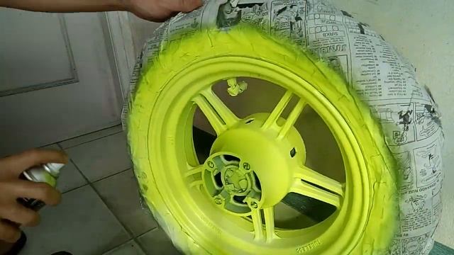 Fluorescent Yellow Samurai Paint смотреть онлайн
