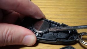 How to replace the battery in a Ford Kuga key fob