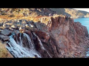 Водопад в Териберке - одно из самых красивых мест в круизной программе "Сияние Арктики"