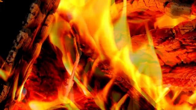 Лучший камин 4K видео, расслабляющий звук камина. 0+ смотреть онлайн
