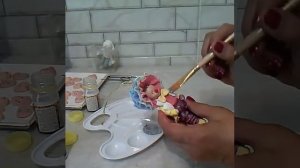 Процесс. Ватная игрушка, нанесение блёсток.