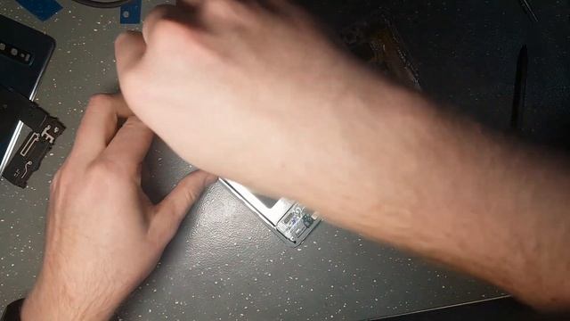 Замена модуля дисплея Samsung S10 (SM-G973) смотреть онлайн