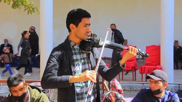 МАНА БУНИ ТАЛАНТ ДЕСА БУЛАДИ ДАВРОНБЕК СКРИПКА ЧАЛИШНИ ЁРДИ ГАП ЙУК ЛЕКИН смотреть онлайн