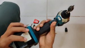 Makita DTD157 Cordless Impact Driver 18V , 140N.m , Slim Body