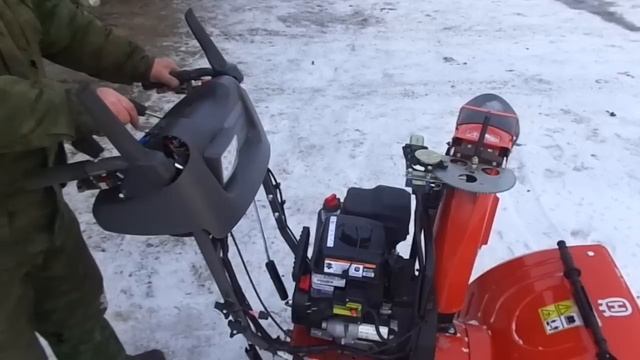 Husqvarna ST261E. Снегоуборшик, снегооткидыватель. Электропривод жёлоба и клюва своими руками. смотреть онлайн