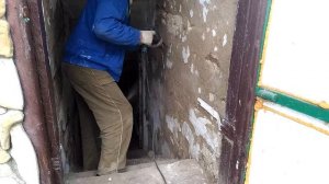 ПЕРФОРАТОР Бош 2-28 на демонтаже древней штукатурки !