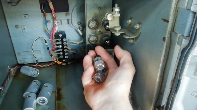 Последний из Могикан, ламповый самописец ещё в строю.