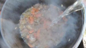 Плов в казане на мангале