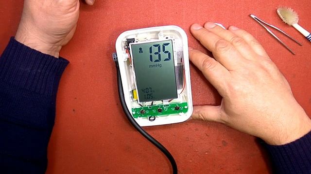 Ремонт тонометра Longevita BP-102M. Долгое измерение. Медленное стравливание.