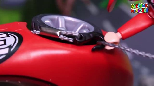 Мультики про машинки. Помощь другу – Игрушки Плеймобил для мальчиков смотреть онлайн