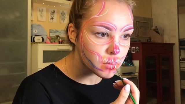 Легкий и эффектный ГРИМ НА ХЭЛЛОУИН |НЕОНОВЫЙ ЧЕРЕП| NEON SKULL MAKEUP смотреть онлайн