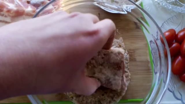 ЗНАТНОЕ САЛО с чесноком и чёрным перцем смотреть онлайн