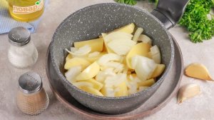 Свиная рулька тушеная с картофелем в томатном соусе