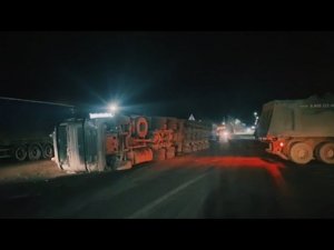 Негабаритный груз перевернул трал #дальнобой #негабарит