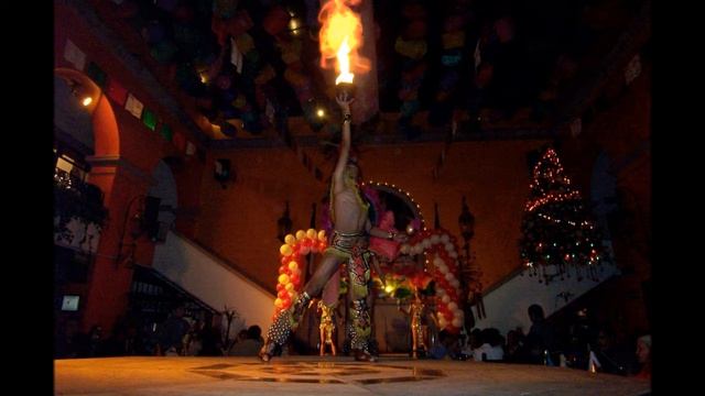 Танцы индейцев в ресторане Фоколаре. Мехико.Мексика