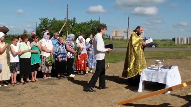 Установка памятного креста в с. Любино-Малороссы. Часть 3.