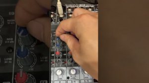 Mixer Behringer 802 test