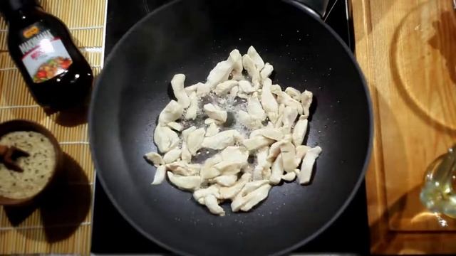 ТМ ЛуКа Удон с курицей и овощами смотреть онлайн