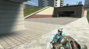 ИГРАЕМ В Garry's Mod,убегаем от Next bot!!