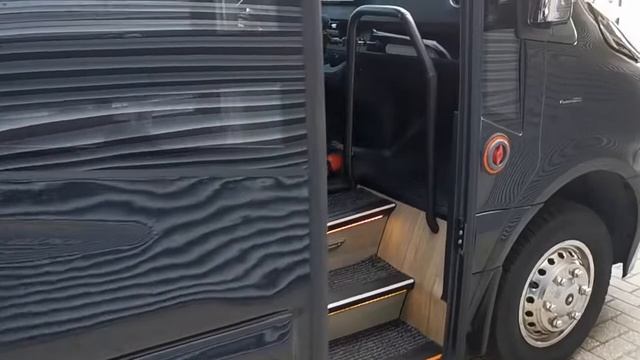 Mercedes Benz Sprinter 519 CDI смотреть онлайн