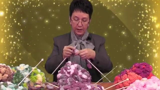 Шарф из помпонной пряжи.