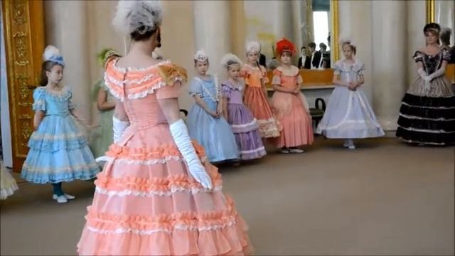 Елагин дворец На балу смотреть онлайн