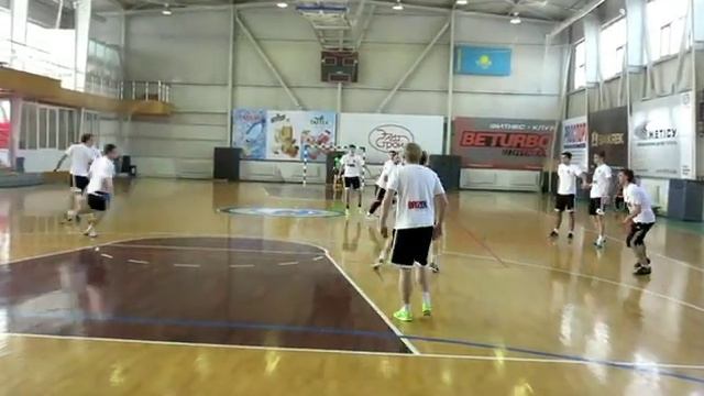 Салки. Разминка смотреть онлайн