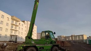 Телескопический погрузчик Merlo 10.21