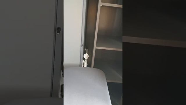 Обзор встроенной гладильной доски в шкафу. смотреть онлайн