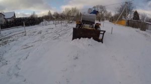 Чистка снега в деревне. Самодельный отвал на минитрактор