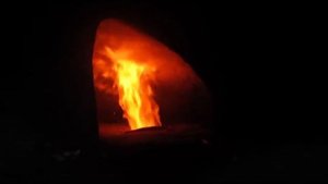 горение полиэтилена в Печи древних  ариев