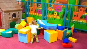 Kids Playground / Крытая детская площадка Мегаленд / детское видео / канал для детей Baby Dasha