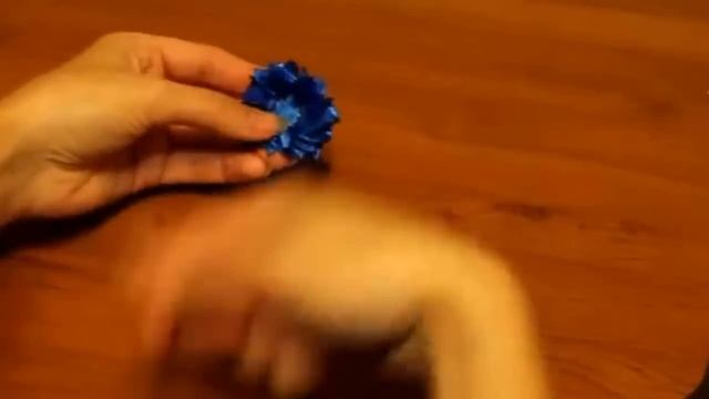 Василек из атласных лент