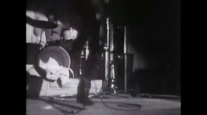Джим Моррисон шаманский танец London, The Roundhouse 2nd set 1968 09 06 720p