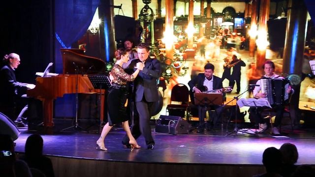 Шоу "Рождество в Буэнос-Айресе" -Cafe Dominguez -оркестр Примавера смотреть онлайн