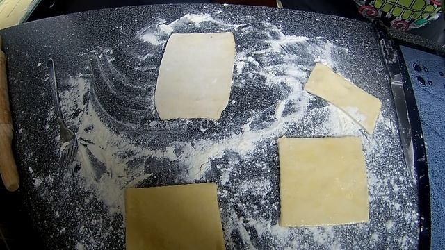 Слойки с вишней смотреть онлайн