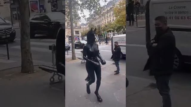 Так вот в чём соседи сверху по квартире ходят 🐎 #подпишись #пишикомент #соседи #втренды #врек смотреть онлайн