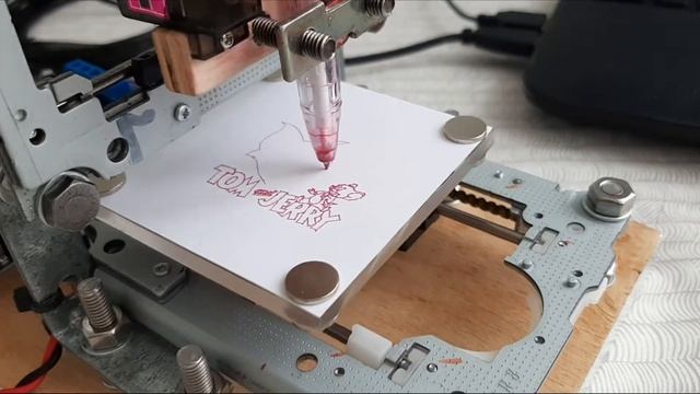 ЧПУ плоттер из DVD приводов смотреть онлайн