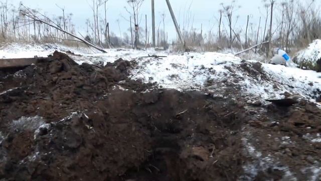 Копаем металл в поле под борщевиком. Много металла оказалось под борщевиком смотреть онлайн