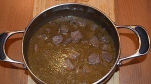 Картошка, тушенная с мясом и шампиньонами