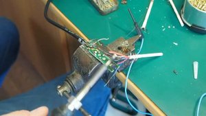 Рабочий процесс замены нагревателя паяльника Lukey 702.