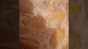 Картофельная запеканка с фаршем и грибами, фаршированными беконом в сырно-сметановом соусе