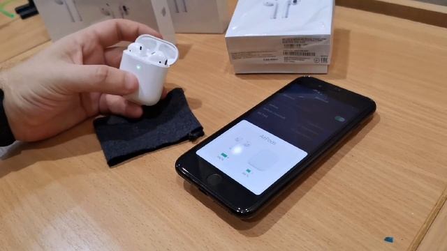 Подключение копии AirPods 2 к iPhone - анимация и настройки