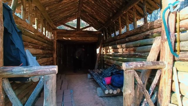 Строю землянку с террасой |Dugout with terrace| BUSHCRAFT | БУШКРАФТ |FOREST SURVIVAL смотреть онлайн