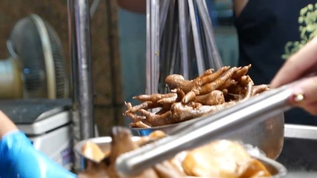 Taiwanese Street Food - SPICY CHILI CHEESE CHICKEN Fried Chicken Taiwan смотреть онлайн